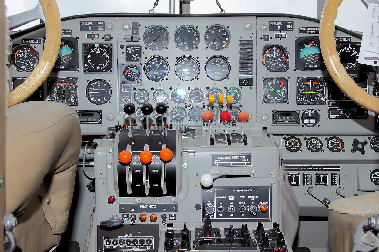 Junkers Ju 52/3m - Cockpit