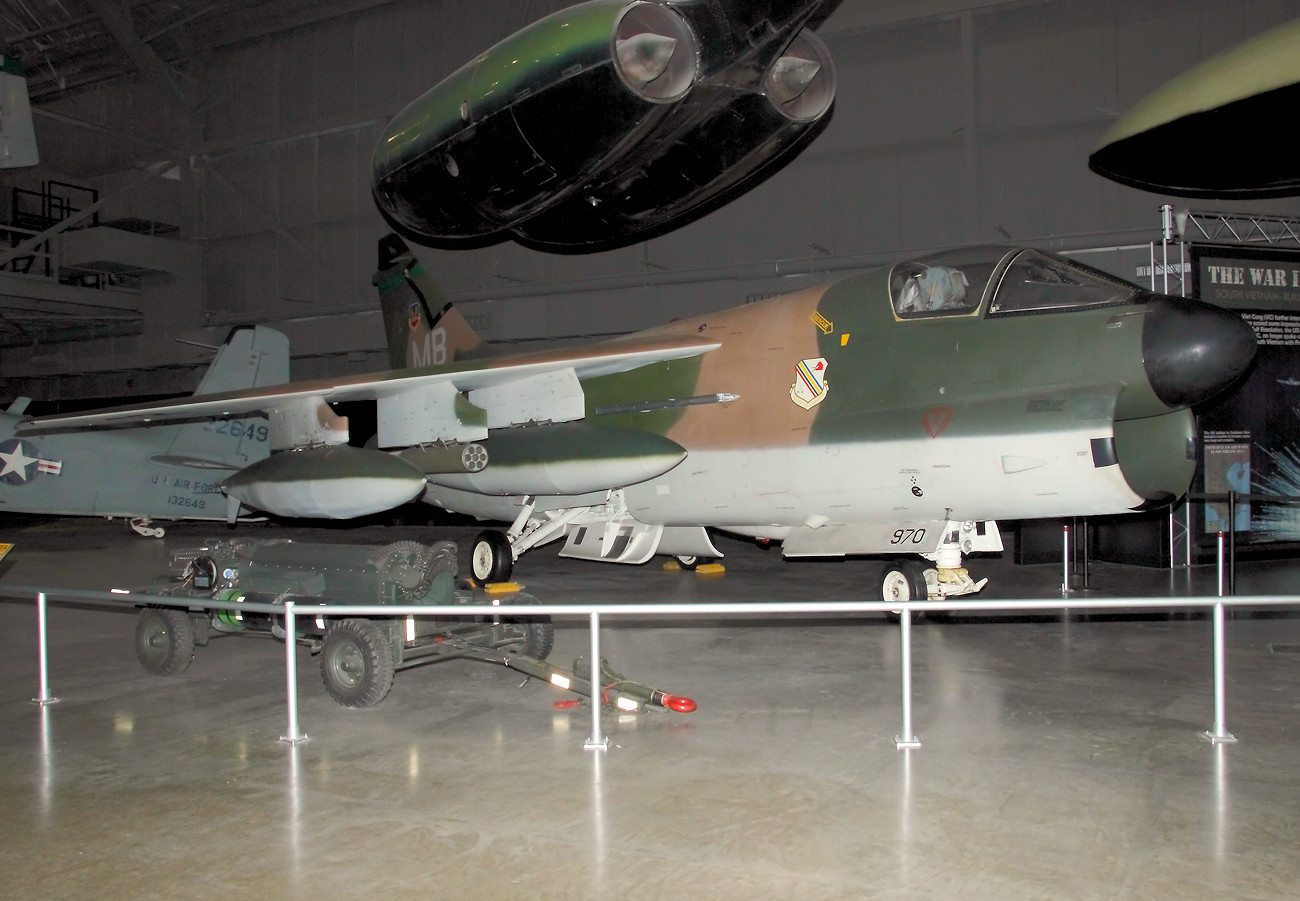 LTV A-7D Corsair II - Kampfflugzeug