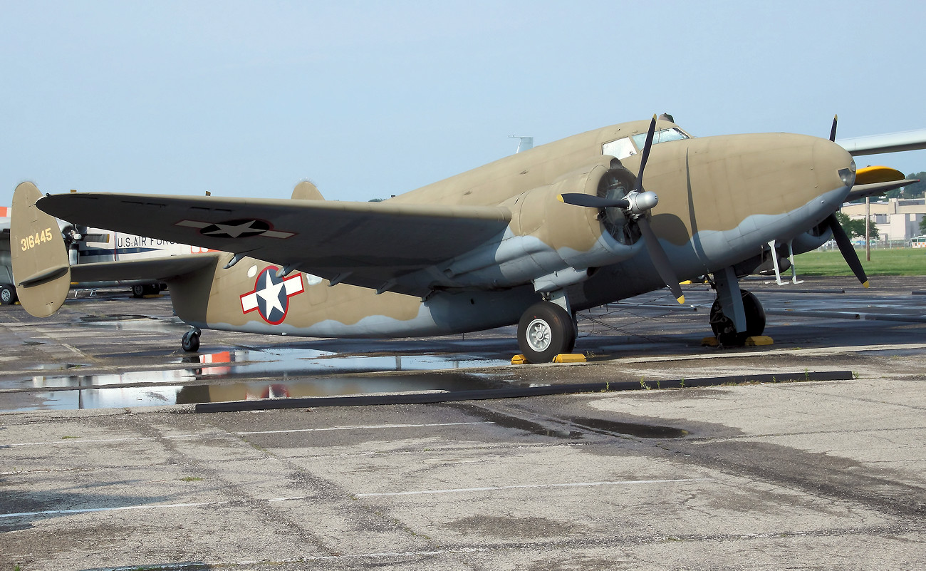 Lockheed C-60A Lodestar - militärische Version der zivilen Lockheed L-18 Lodestar