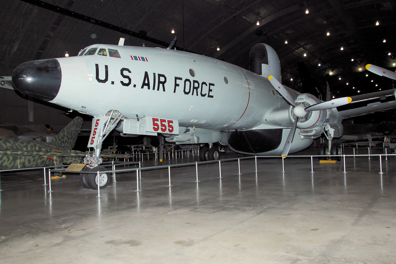 Lockheed EC-121D Constellation - Radarversion der U.S. Air Force des Passagierflugzeugs Lockheed C-121