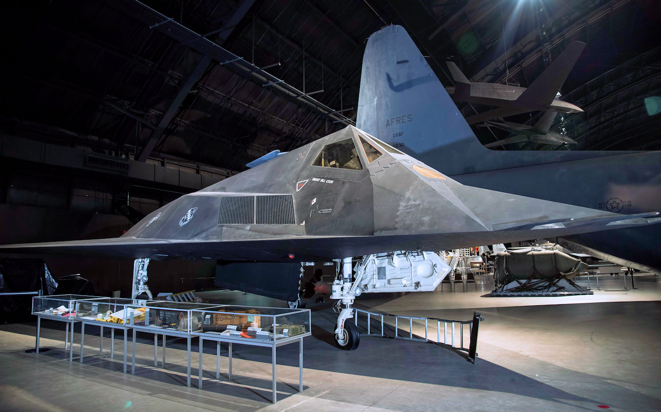 Lockheed F-117 Nighthawk - US Air Force