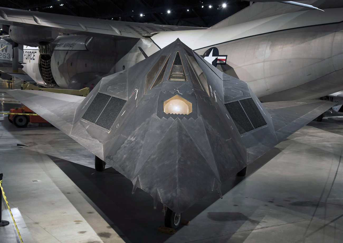 Lockheed F-117 Nighthawk - Tarnkappenflugzeug der USA