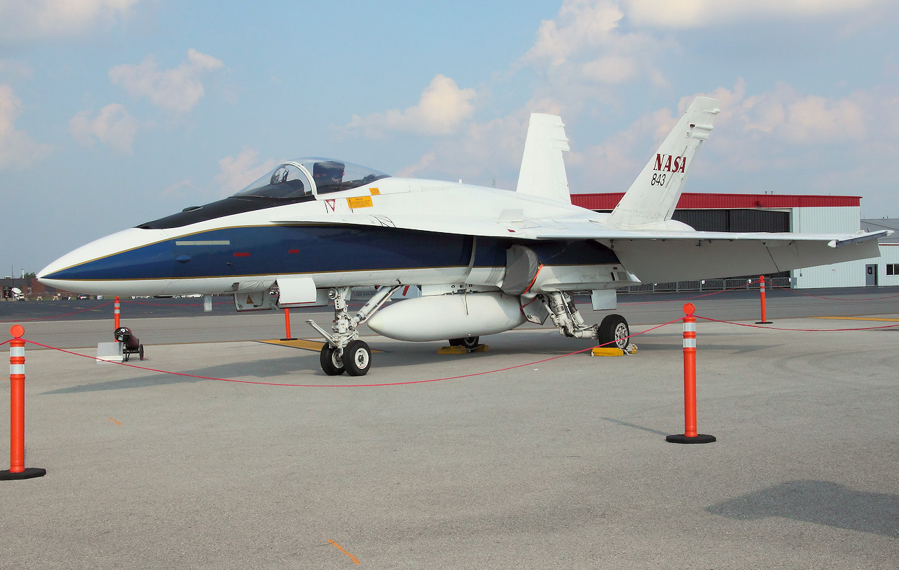 McDonnell Douglas FA-18 Hornet - Flugzeug vom Armstrong Flight Research Center der NASA