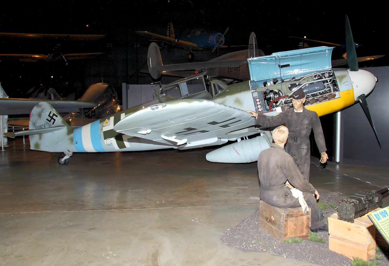 Messerschmitt Bf 109 G-10 - Jagdflugzeug des deutschen Flugzeugherstellers Bayerische Flugzeugwerke AG