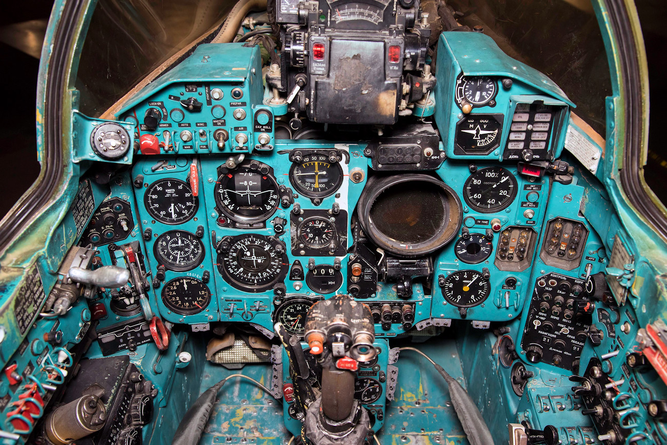 MiG-23 MS Flogger E - Cockpit