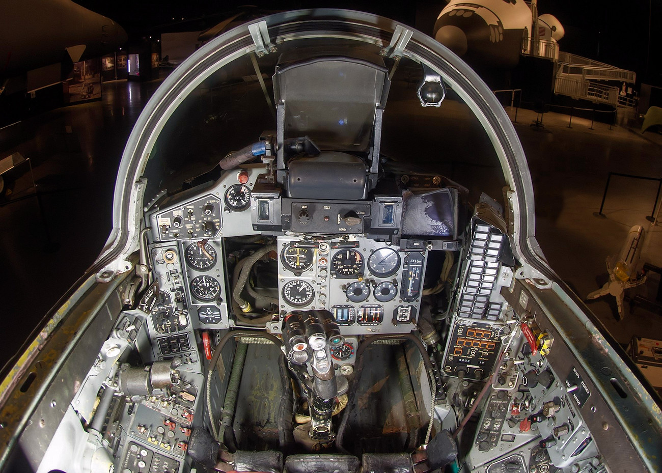 Mikoyan-Gurevich MiG-29A - Cockpit