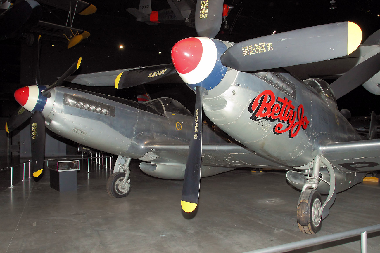 North American F-82B Twin Mustang - Begleitjäger von Langstreckenbombern der USA mit Doppelrumpf