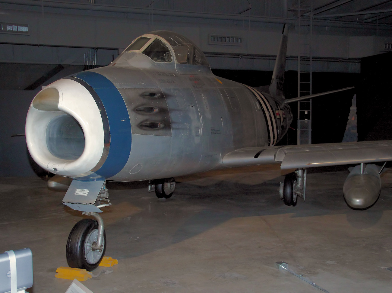 North American F-86A Sabre - Pfeilflügel-Düsenjäger