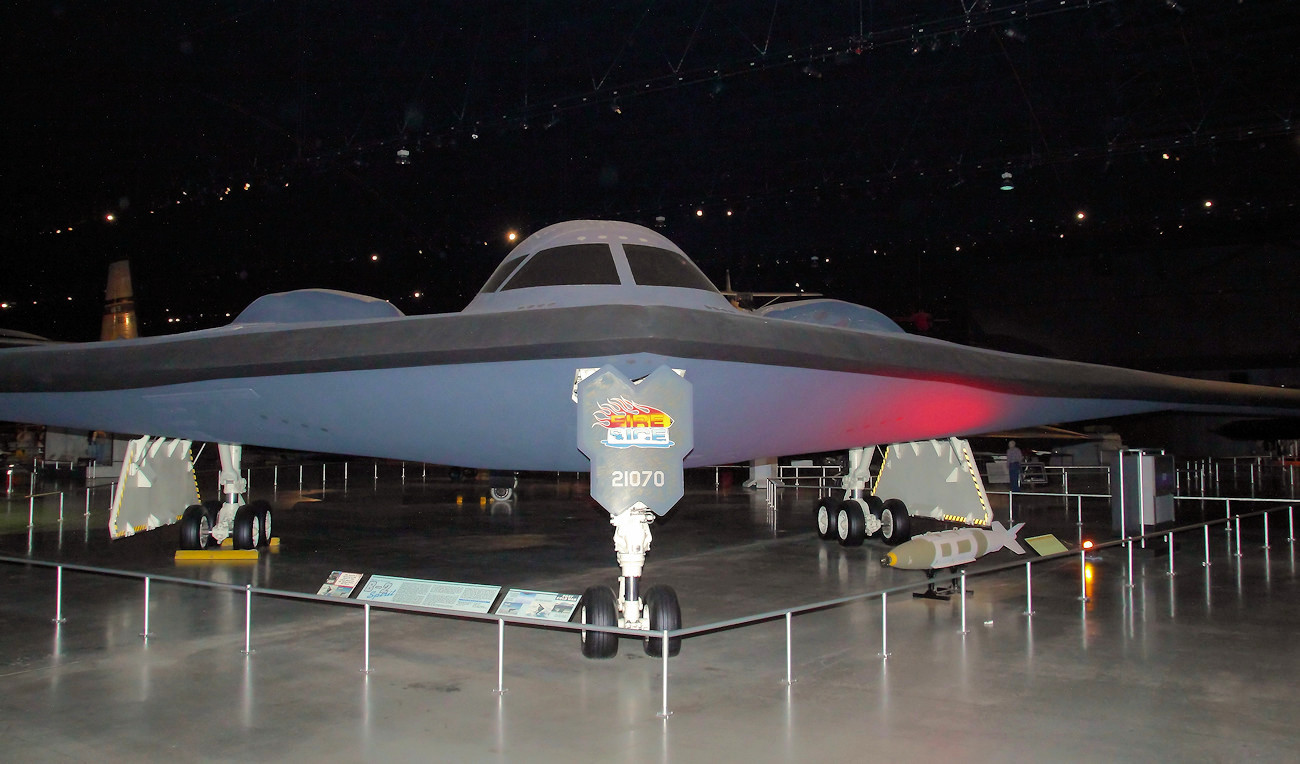 Northrop B-2 Spirit - Bombenflugzeug