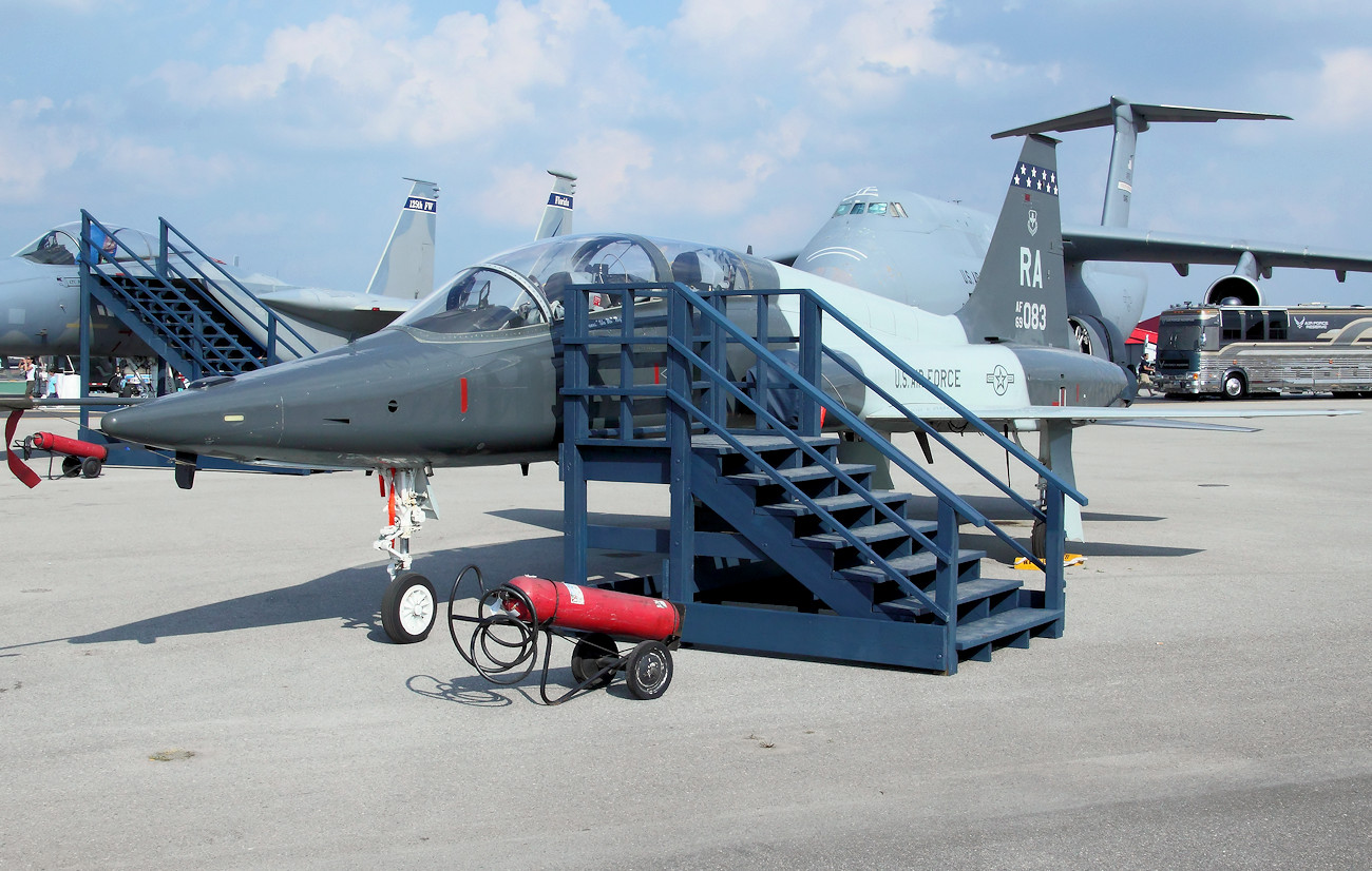 Northrop T-38 Talon - Trainingsflugzeug für Militärpiloten