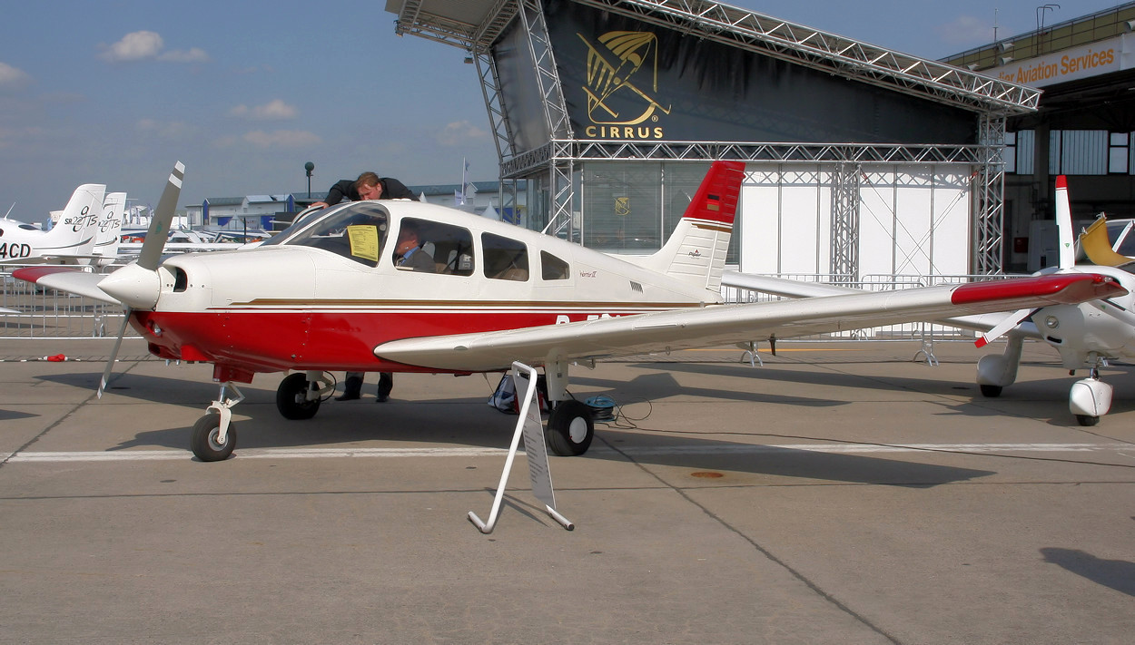 Piper Warrior III PA-28 161 - 4-sitziges Reiseflugzeug des Flugzeugherstellers Piper Aircraft Corporation