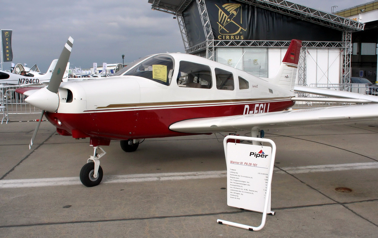 Piper Warrior III PA-28 161 - viersitziges Reiseflugzeug des Flugzeugherstellers Piper Aircraft Corporation