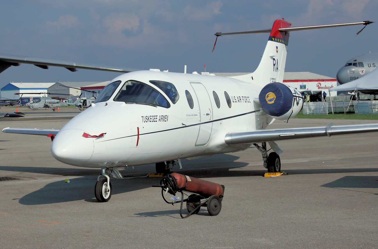 Raytheon T-1 Jayhawk -Das Trainingsflugzeug dient der Ausbildung für Piloten von Frachtflugzeugen bei der U.S. Air Force