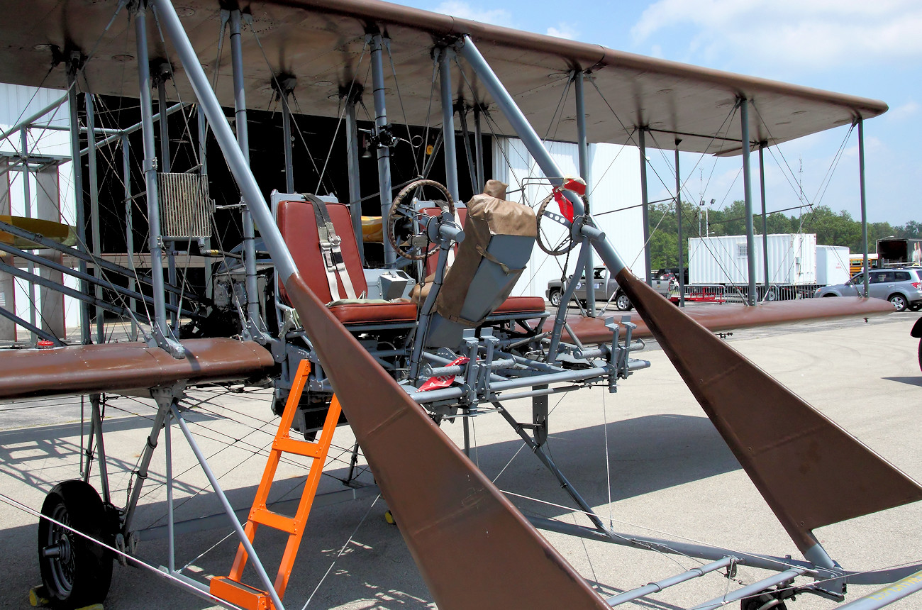 Wright B Flyer Brown Bird - Doppelsitziges Flugzeug der Gebrüder Wright von 1911