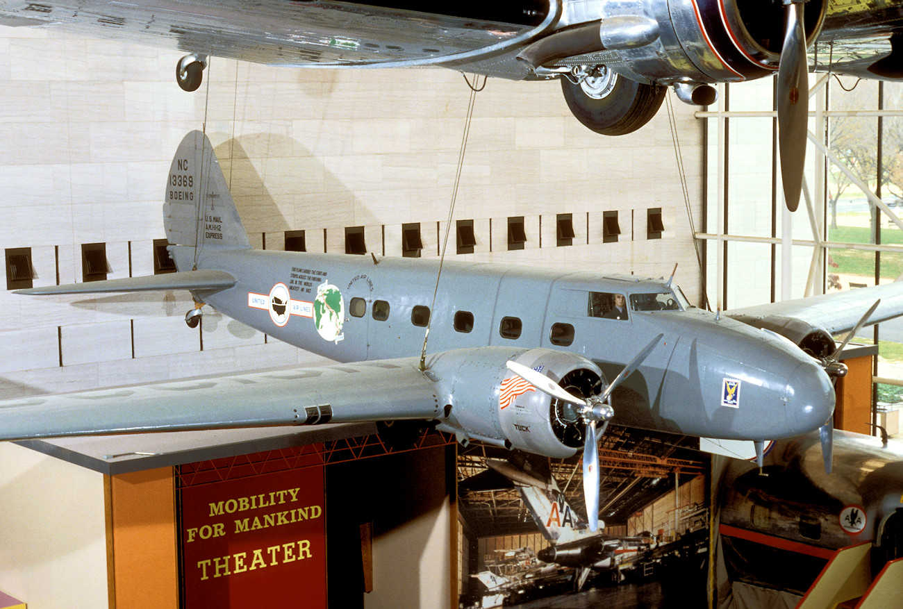 Boeing 247-D im Air and Space Museum