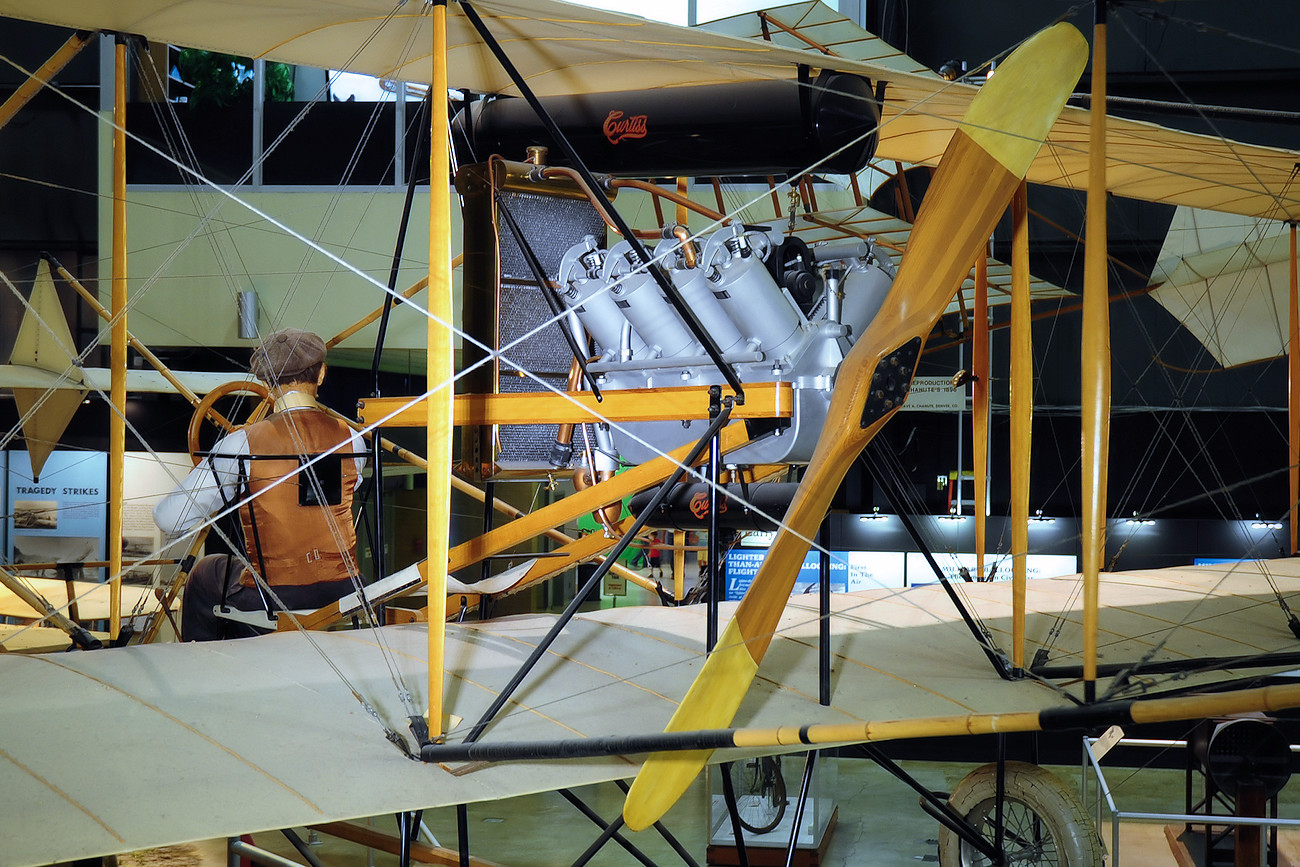 Curtiss 1911 Model D - Curtiss V-8 Motor