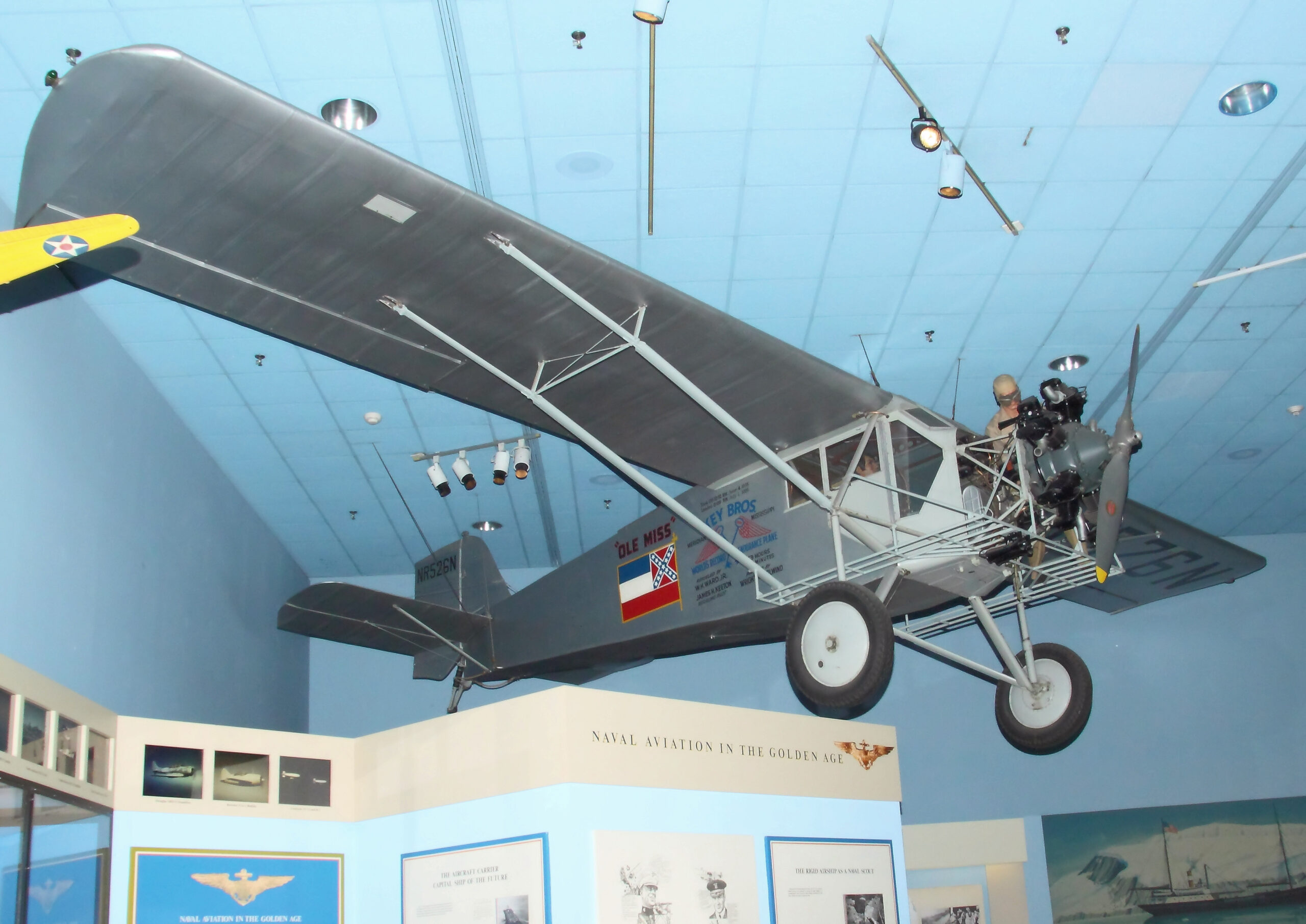 Curtiss Robin J-1 Deluxe - Air Force Museum