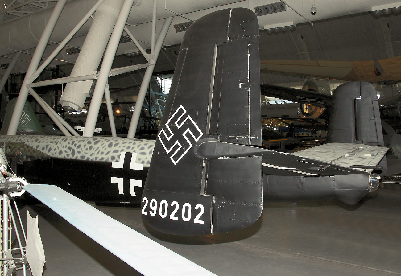 Heinkel He 219 Uhu - Leitwerk