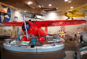 Lockheed Vega 5B - Amelia Earhart flog 1932 als erste Frau nonstop über den Atlantik