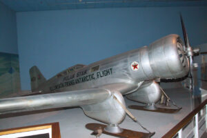 Northrop 2B Gamma Polar Star - Diese Maschine wurde 1935 durch die Expedition zur Antarktis berühmt