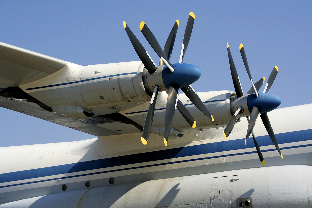 Antonow AN-22 - 8-Blatt-Propeller