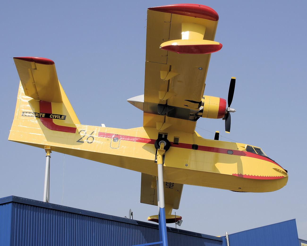 Canadair CL-215 - Amphibienflugzeug