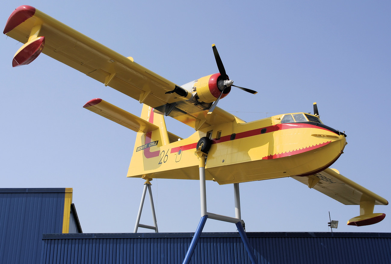 Canadair CL-215 - Löschflugzeug