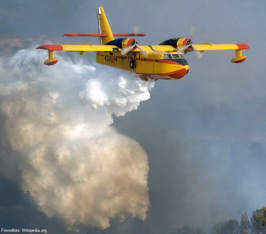 Canadair CL-215 Löschflugzeug