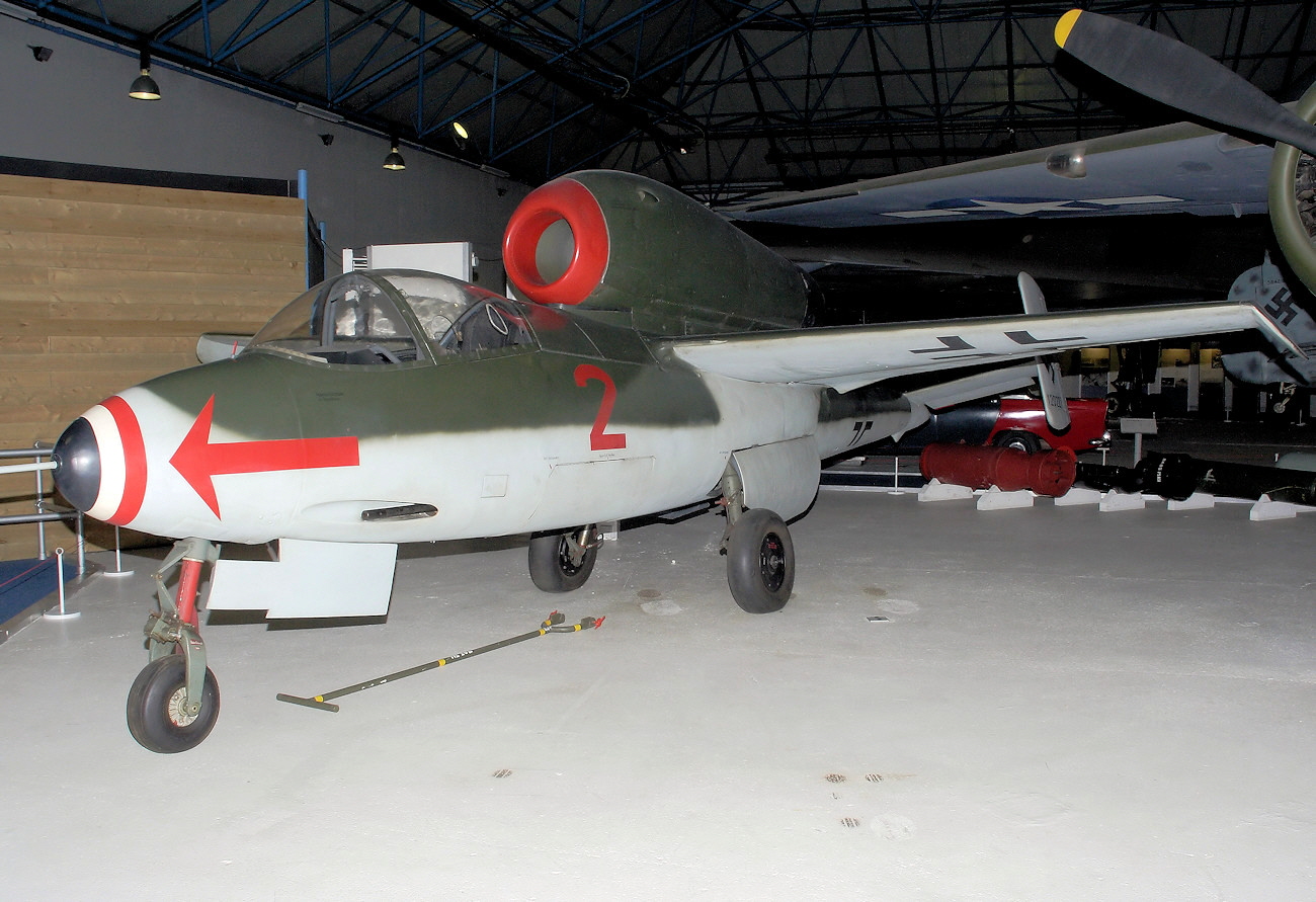 Heinkel He 162 Volksjäger - Deutsches Jagdflugzeug mit Strahltriebwerk