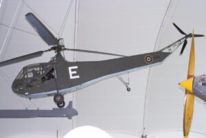 Sikorsky R-4 Hoverfly - Der erste in Serie produzierte amerikanische Hubschrauber