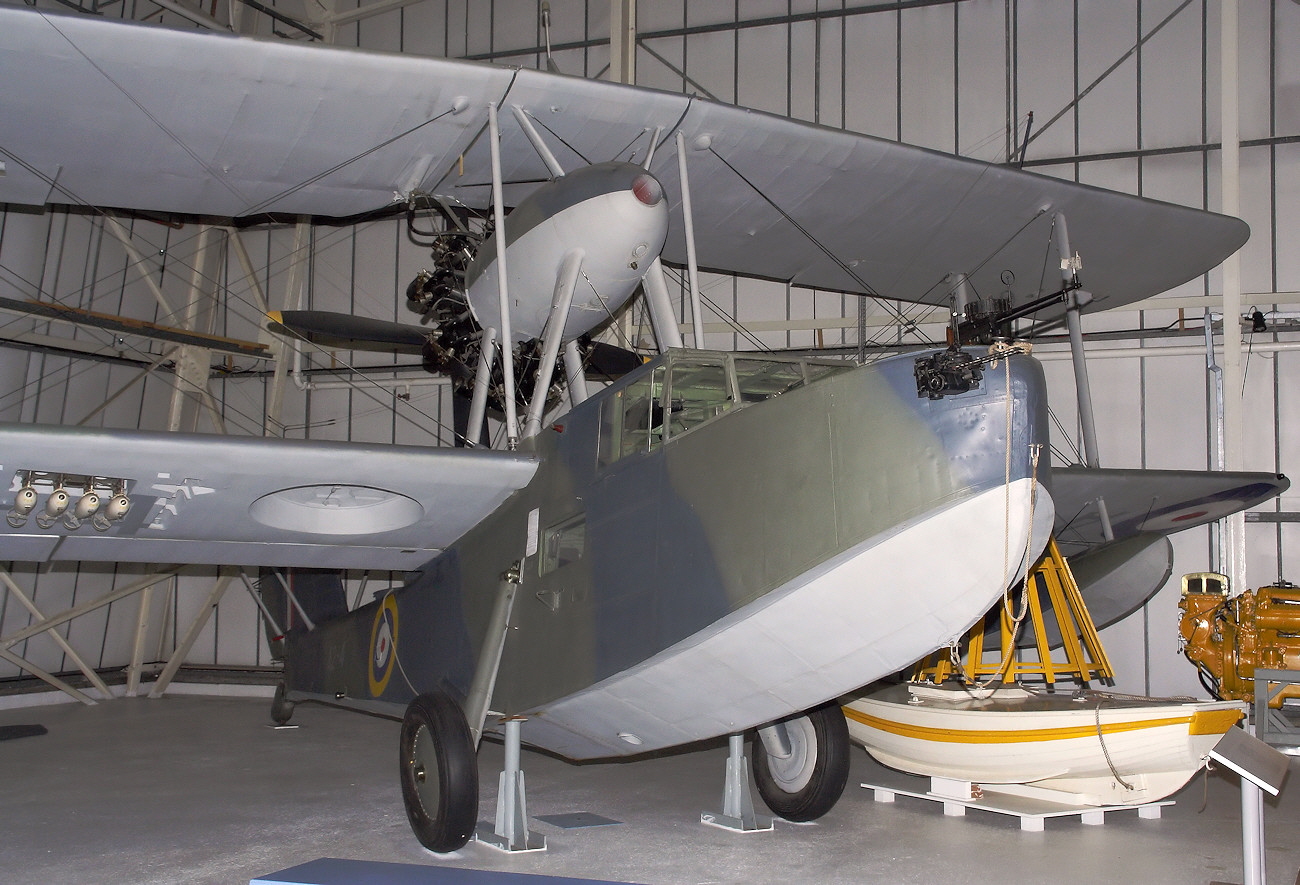 Supermarine Seagull V Walrus - Doppeldecker (Flugboot)