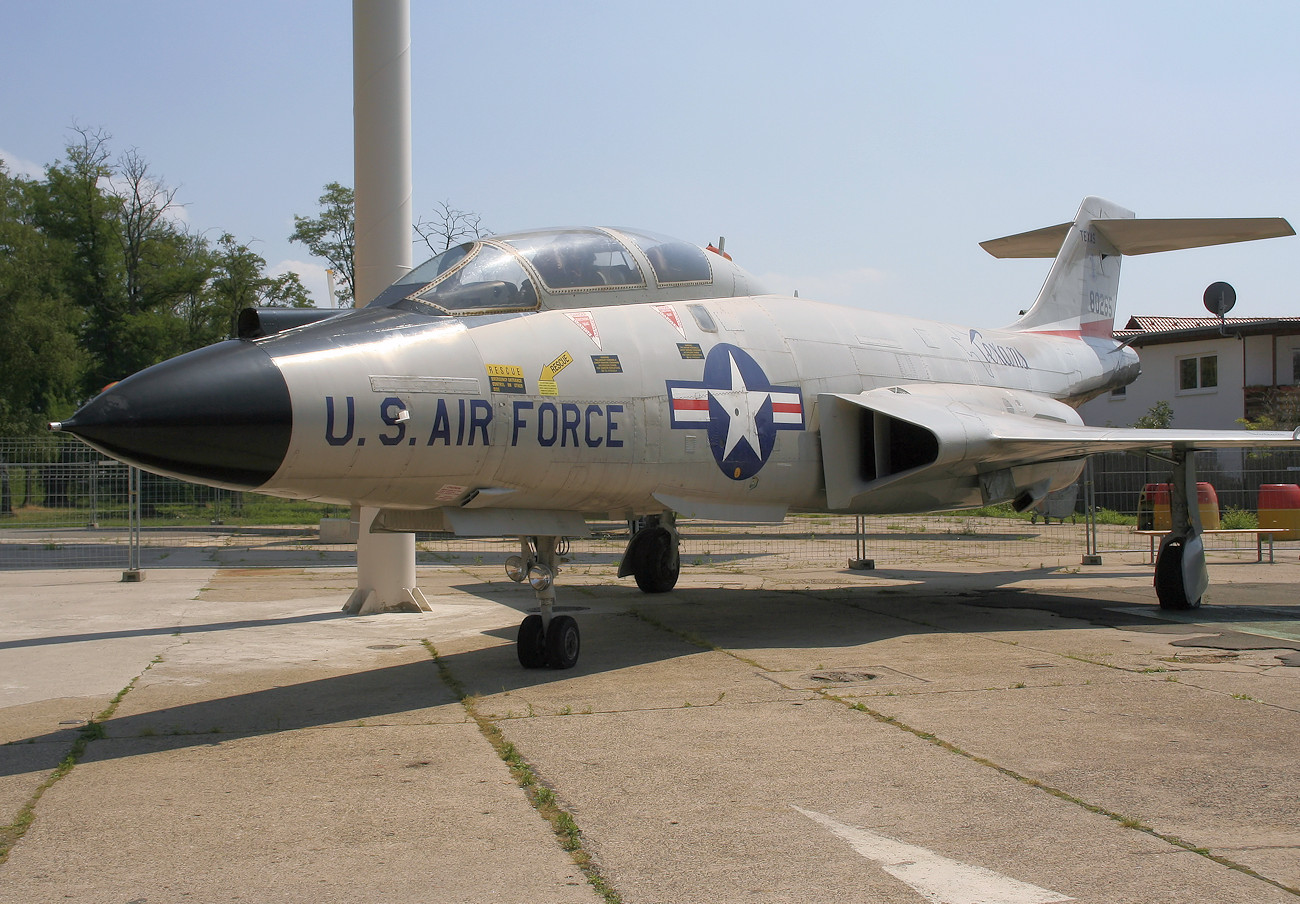 McDonnell F-101 Voodoo - Abfangjäger