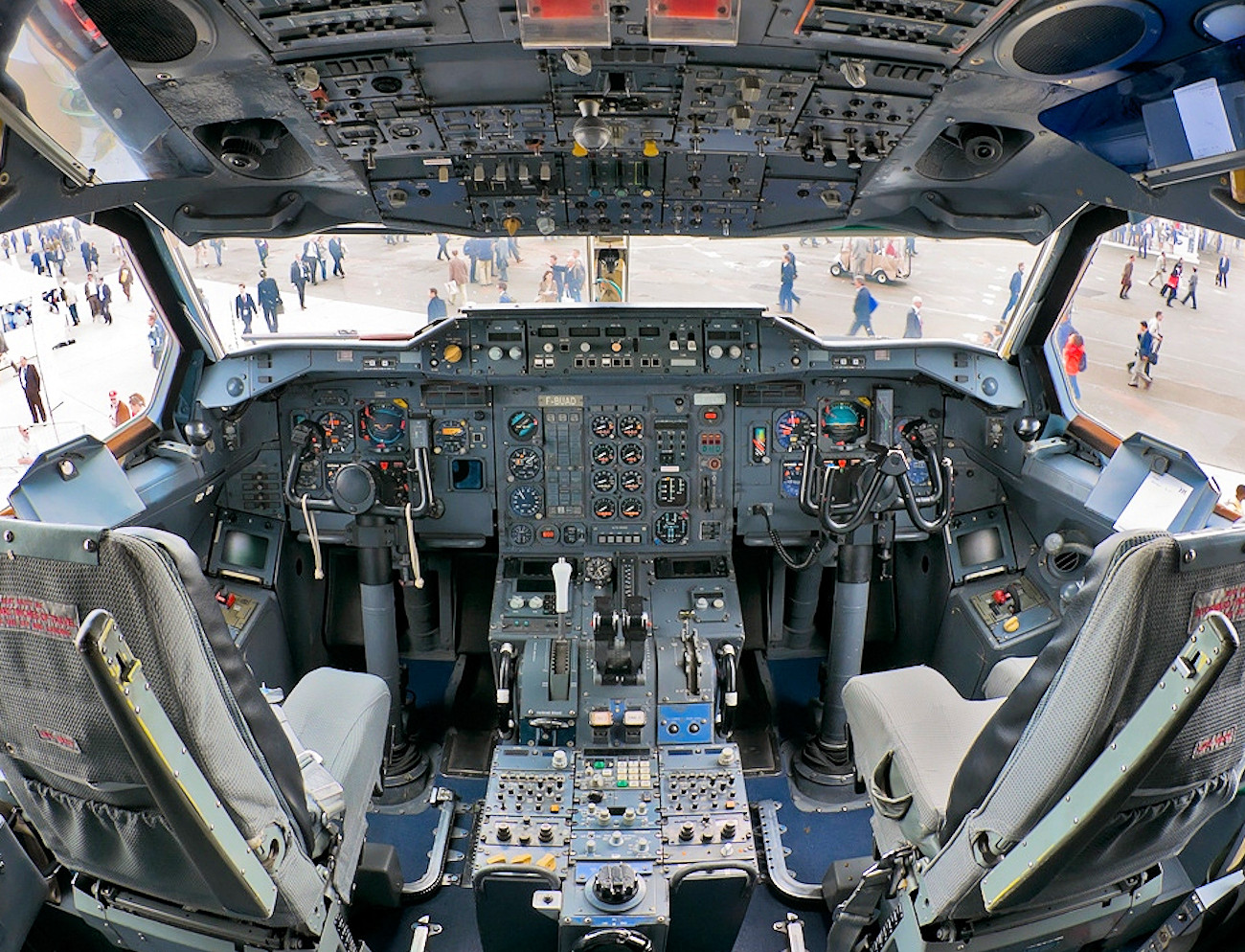 Airbus A300-600 - Cockpit