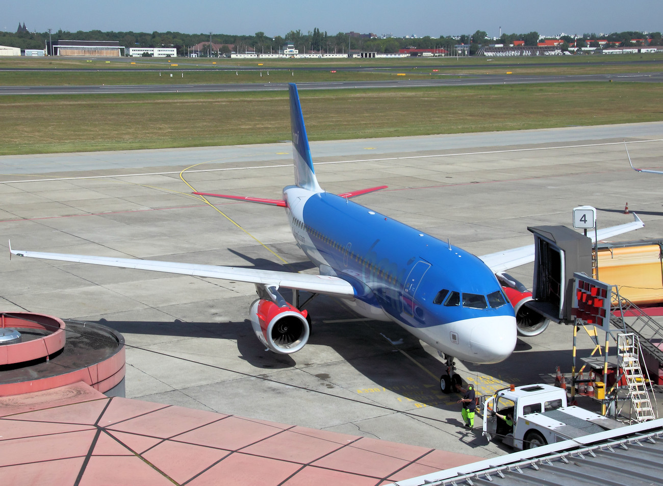 Airbus A319-100 - Gateabfertigung