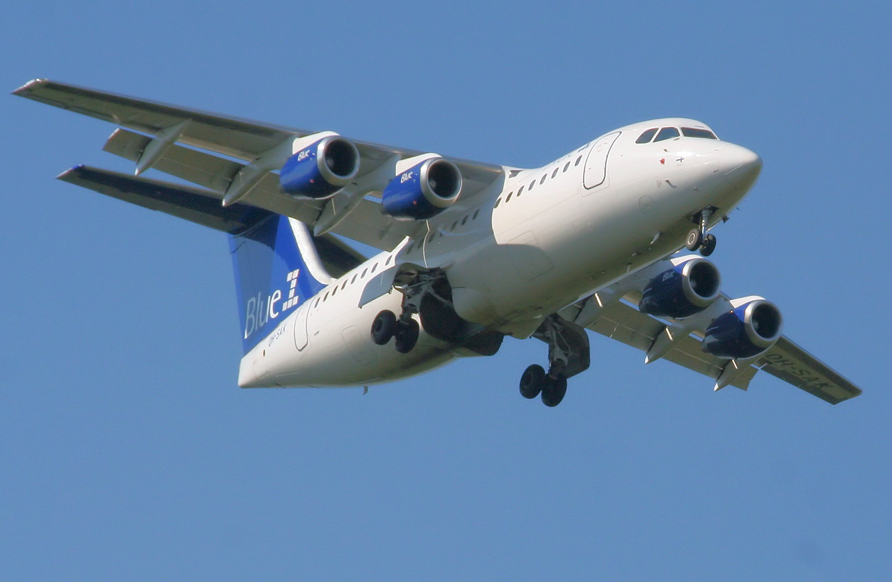 Avro RJ 85 - Passagierflugzeug