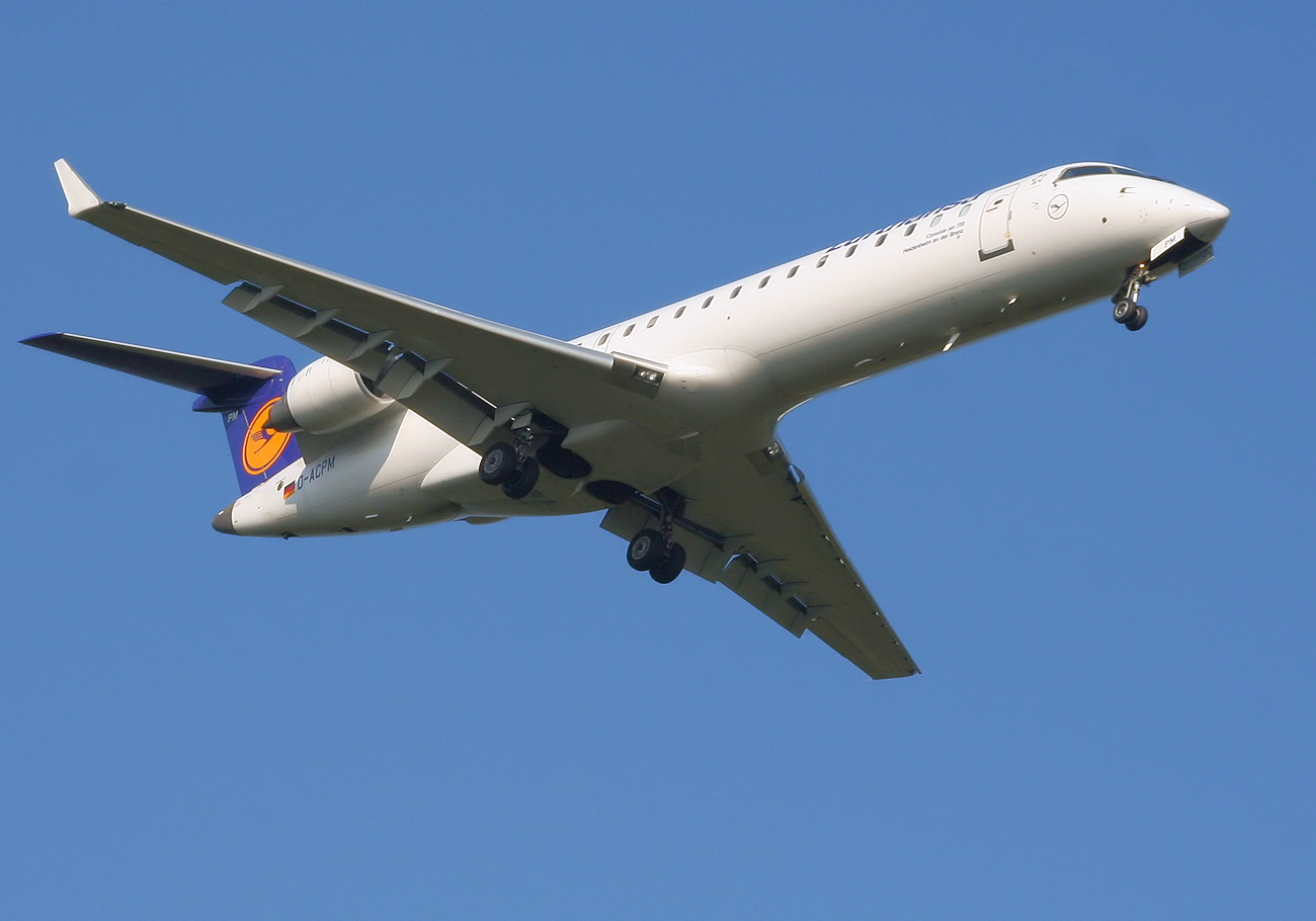 Canadair CRJ 700 - Passagierflugzeug